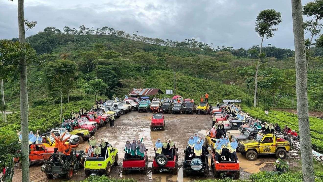 Paket Medium Jeep Adventure Green Kemuning
